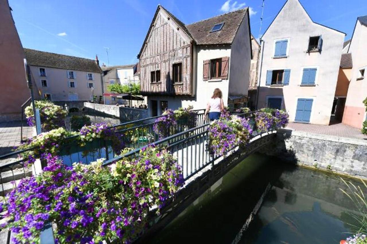 Studio Cosy A Montargis 13 M² Parking Inclus Exterior photo